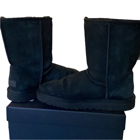 UGG Boots - Picture 5 of 5